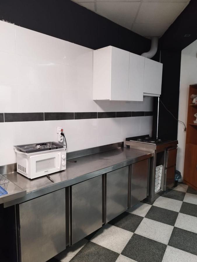 Pension Casa Rosa มาดริด ภายนอก รูปภาพ